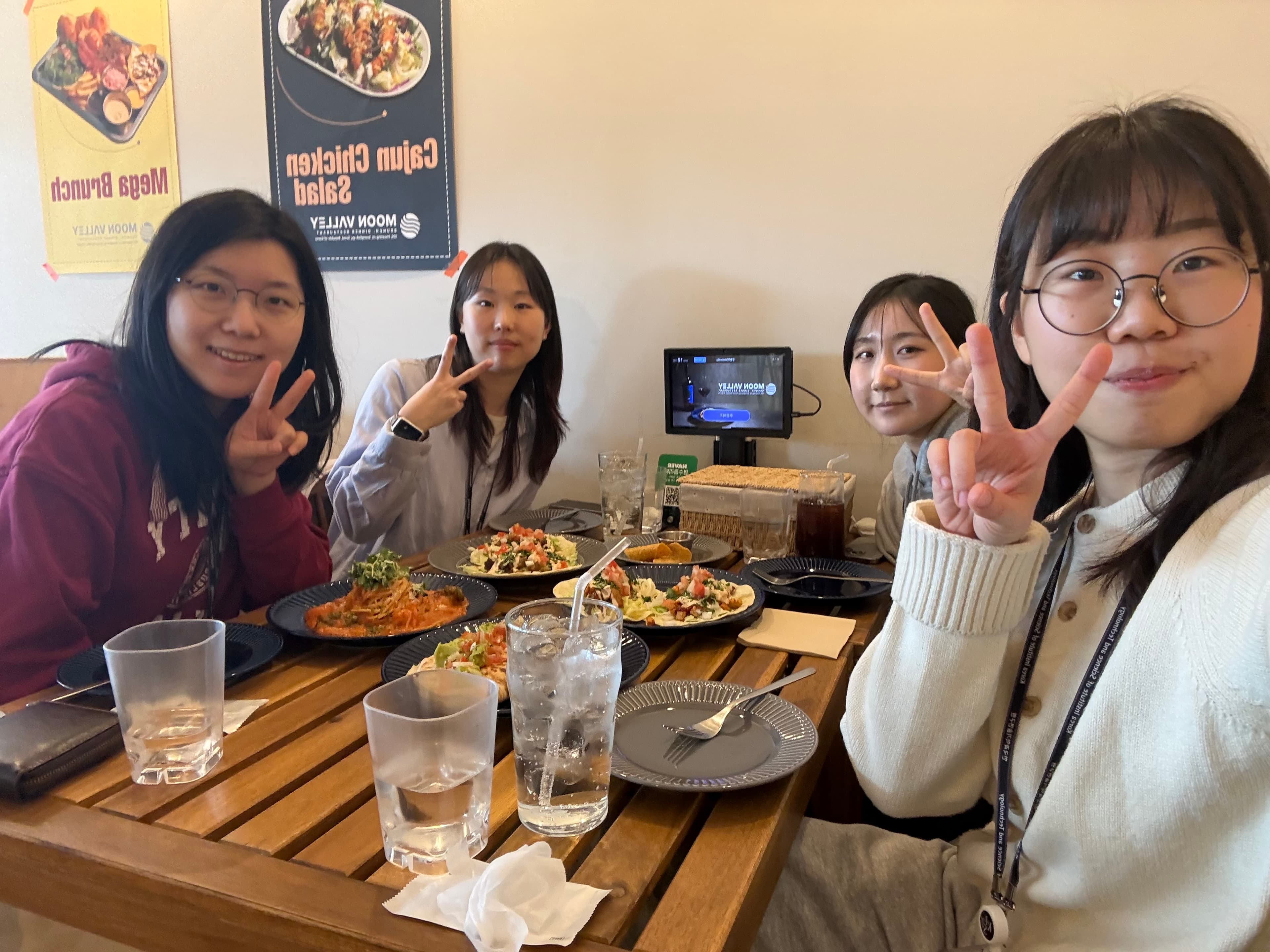 Girls' Talk 😊 1